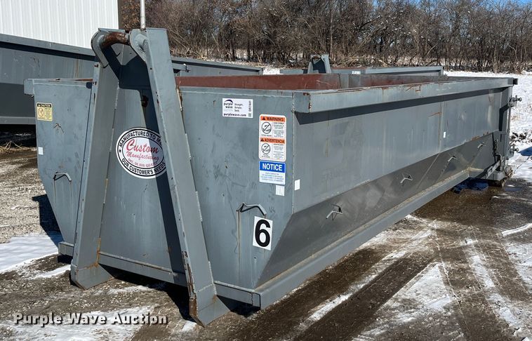 image for item DR7441 Roll-off dumpster