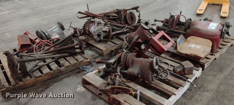 image for item DR8135 (6) Ridgid pipe threading machines