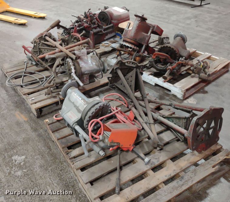 image for item DR8135 (6) Ridgid pipe threading machines