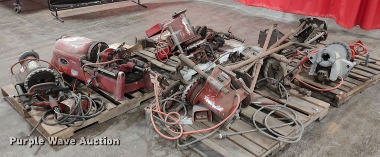 image for item DR8135 (6) Ridgid pipe threading machines