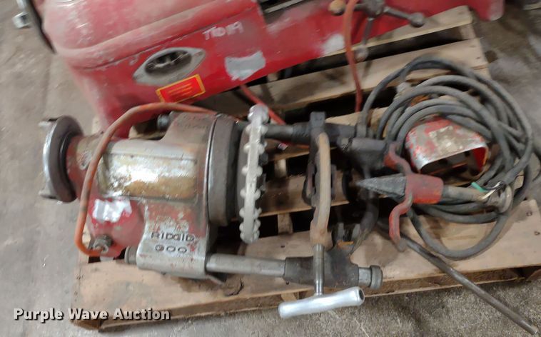 image for item DR8135 (6) Ridgid pipe threading machines