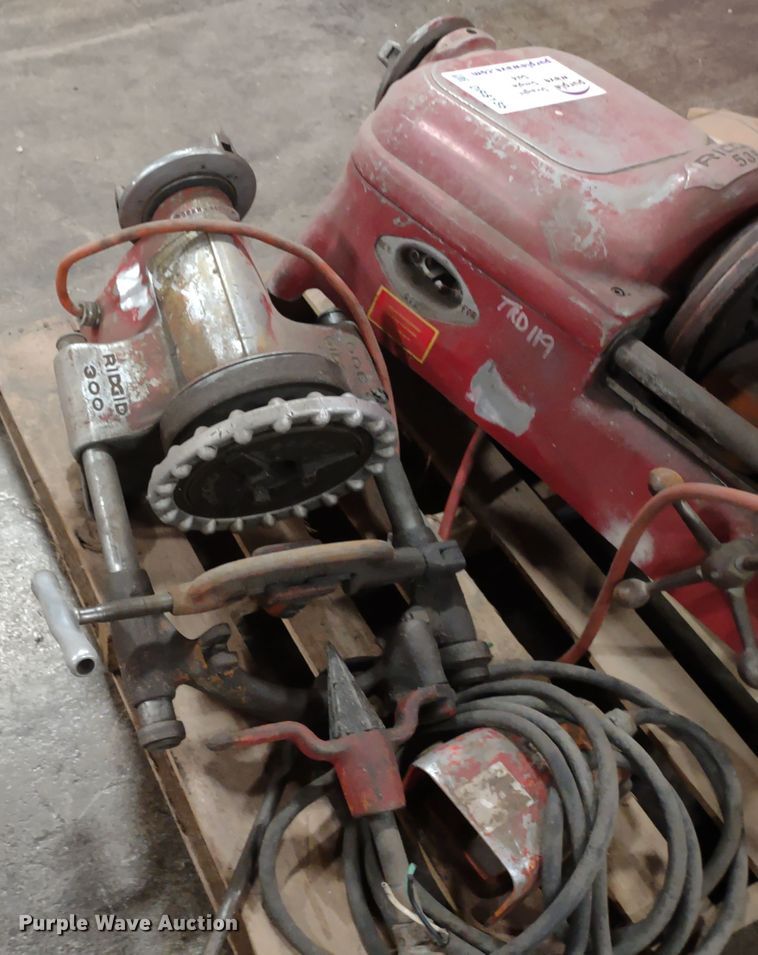 image for item DR8135 (6) Ridgid pipe threading machines