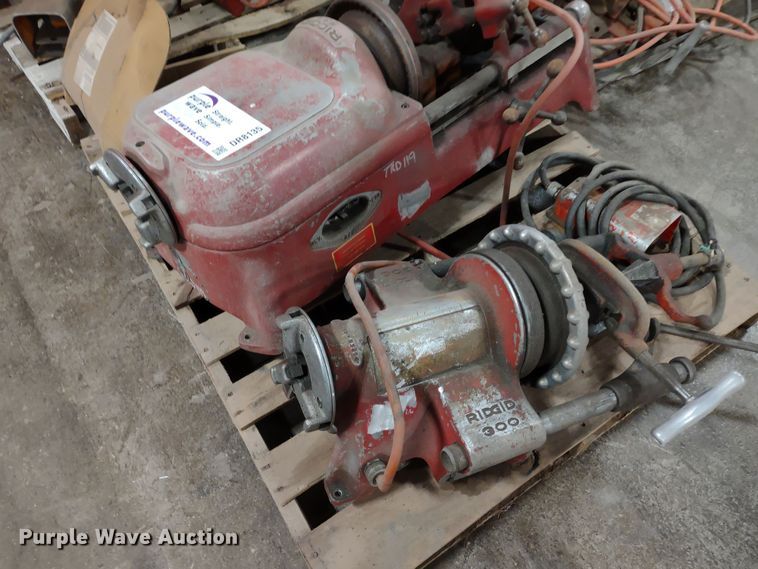 image for item DR8135 (6) Ridgid pipe threading machines