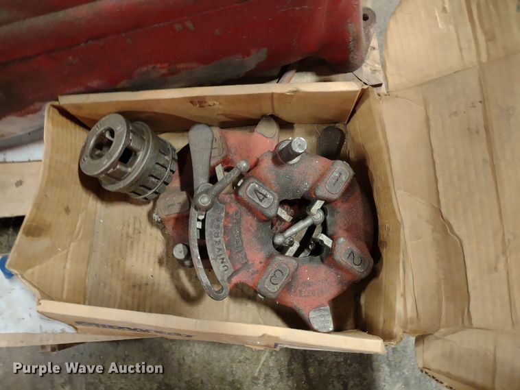 image for item DR8135 (6) Ridgid pipe threading machines