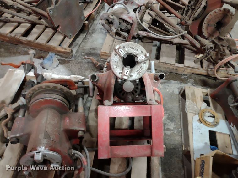 image for item DR8135 (6) Ridgid pipe threading machines