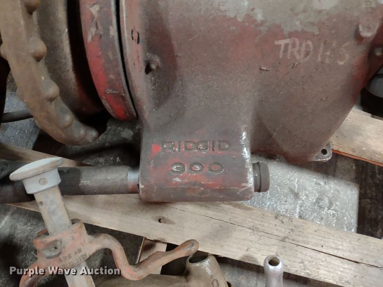 image for item DR8135 (6) Ridgid pipe threading machines