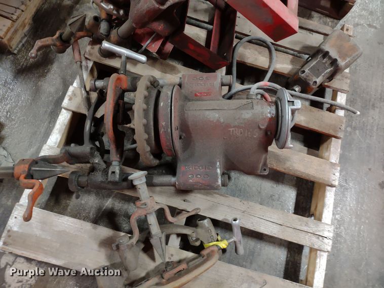 image for item DR8135 (6) Ridgid pipe threading machines