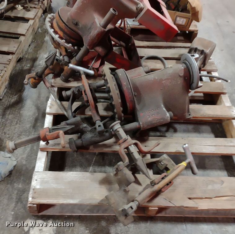 image for item DR8135 (6) Ridgid pipe threading machines