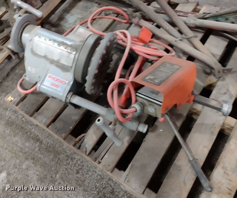 image for item DR8135 (6) Ridgid pipe threading machines