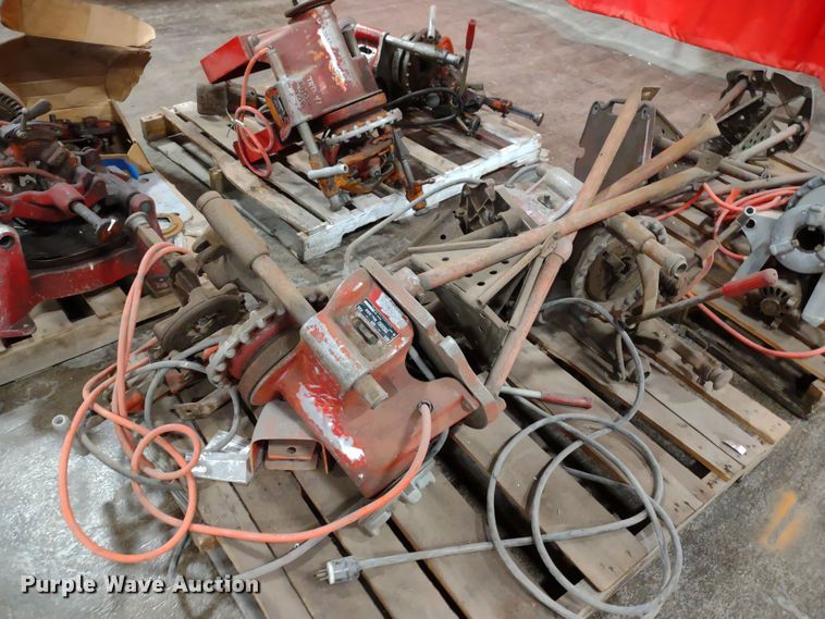 image for item DR8135 (6) Ridgid pipe threading machines