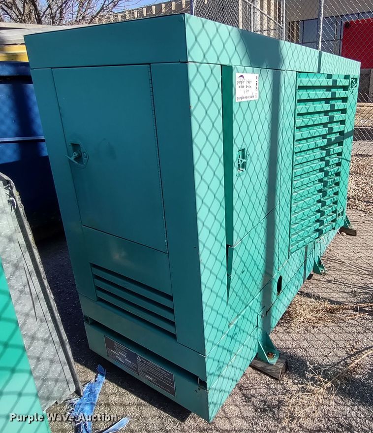 image for item DR8138 Onan  generator