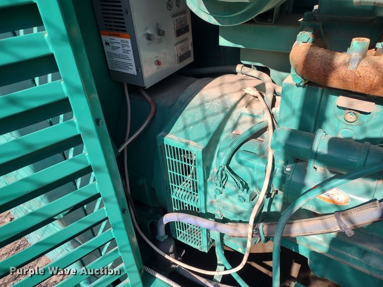 image for item DR8138 Onan  generator