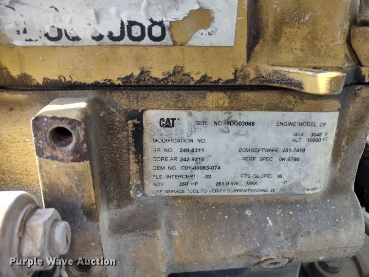 image for item DR8154 2005 Sterling L8500  truck cab and chassis