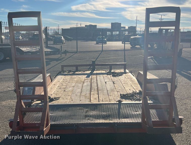 image for item DS2627 2002 Diamond T  utility trailer