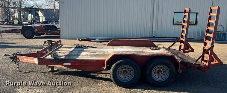 image for item DS2627 2002 Diamond T  utility trailer