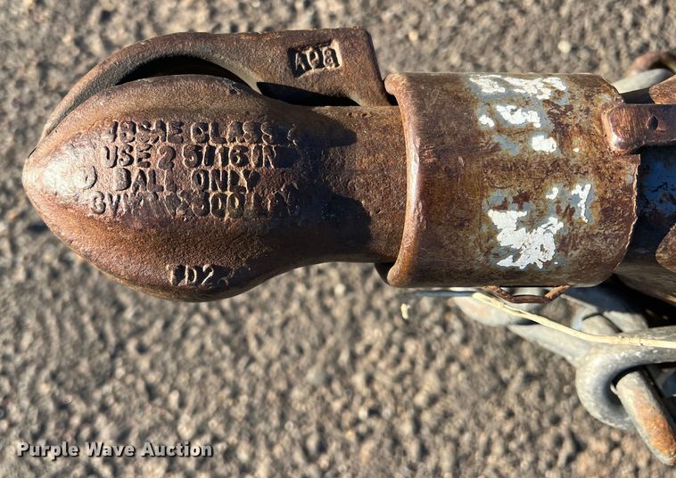 image for item DS2627 2002 Diamond T  utility trailer