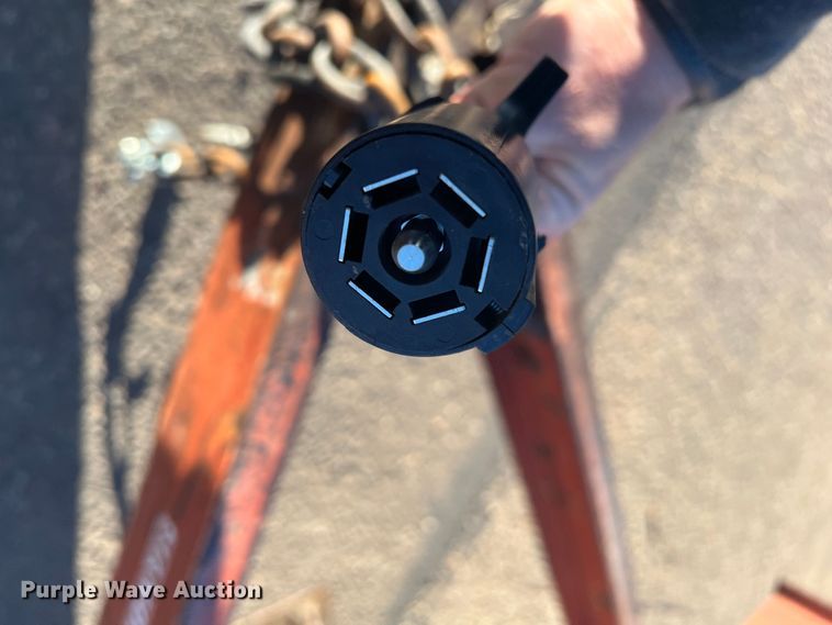 image for item DS2627 2002 Diamond T  utility trailer