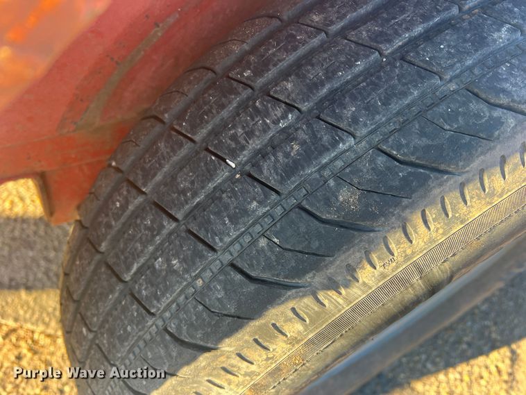 image for item DS2627 2002 Diamond T  utility trailer