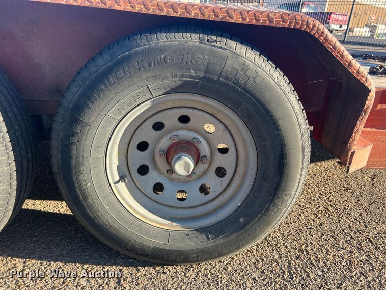 image for item DS2627 2002 Diamond T  utility trailer