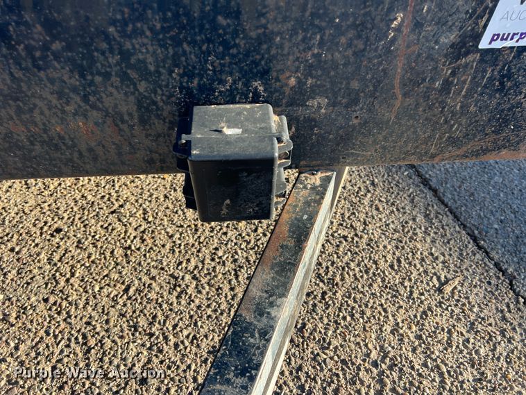 image for item DS2634 2008 Diamond C  utility trailer