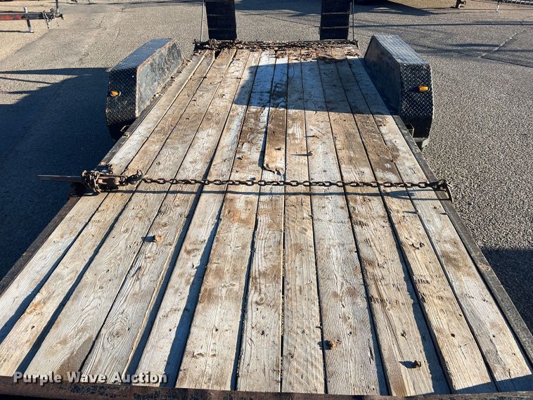 image for item DS2634 2008 Diamond C  utility trailer