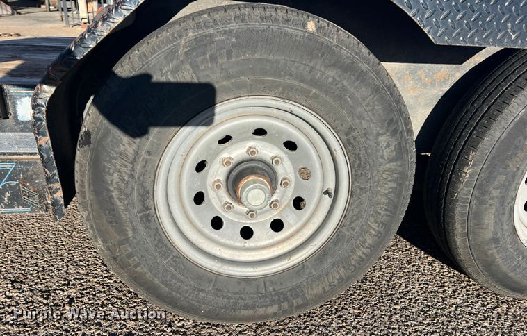 image for item DS2634 2008 Diamond C  utility trailer