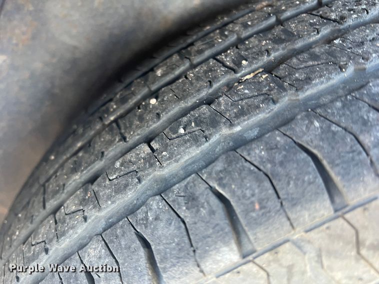 image for item DS2634 2008 Diamond C  utility trailer