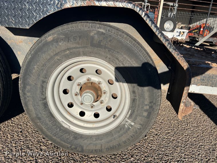 image for item DS2634 2008 Diamond C  utility trailer