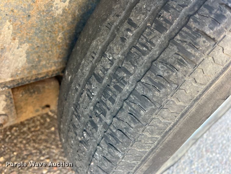 image for item DS2634 2008 Diamond C  utility trailer