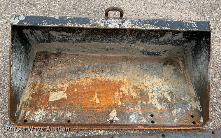 image for item DS2635 Skid steer bucket