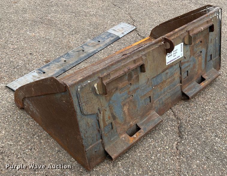 image for item DS2636 Skid steer bucket