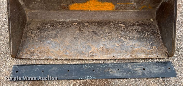 image for item DS2637 Skid steer bucket