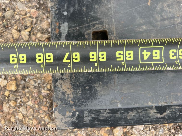 image for item DS2637 Skid steer bucket