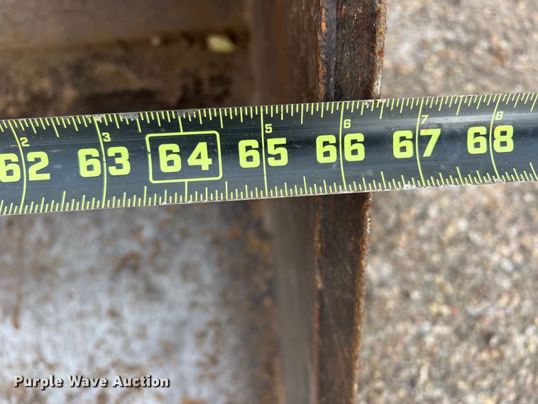 image for item DS2637 Skid steer bucket