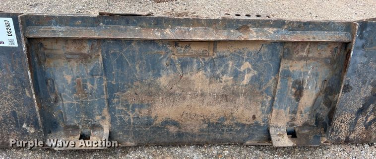image for item DS2637 Skid steer bucket