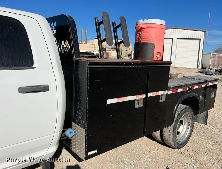 image for item DS2641 2014 Dodge Ram 5500  Crew Cab flatbed truck