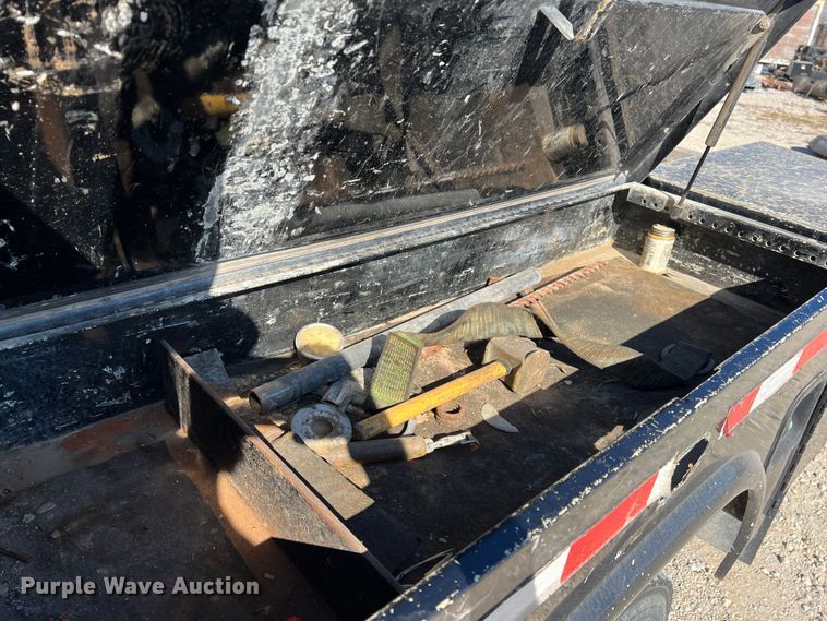 image for item DS2641 2014 Dodge Ram 5500  Crew Cab flatbed truck