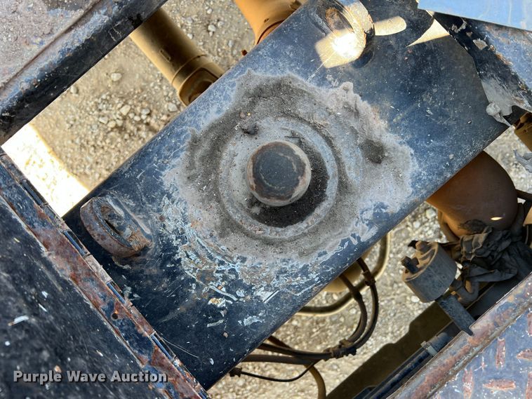 image for item DS2641 2014 Dodge Ram 5500  Crew Cab flatbed truck