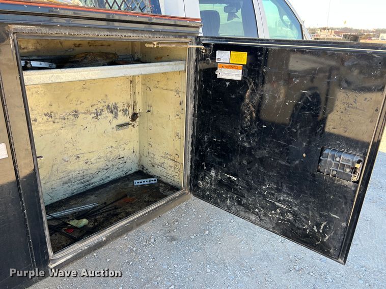 image for item DS2641 2014 Dodge Ram 5500  Crew Cab flatbed truck