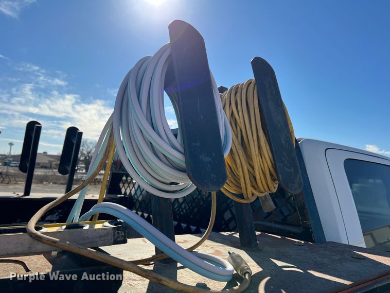 image for item DS2641 2014 Dodge Ram 5500  Crew Cab flatbed truck