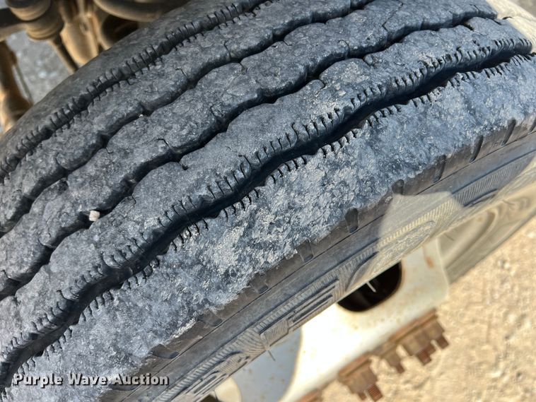 image for item DS2641 2014 Dodge Ram 5500  Crew Cab flatbed truck