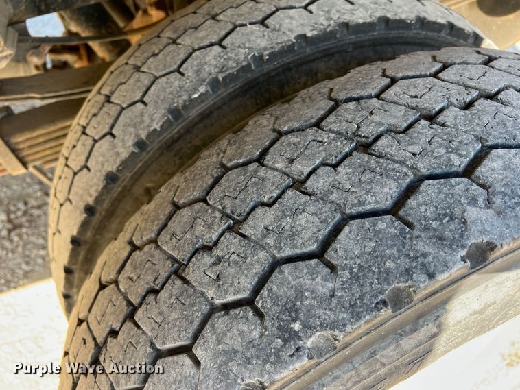 image for item DS2641 2014 Dodge Ram 5500  Crew Cab flatbed truck