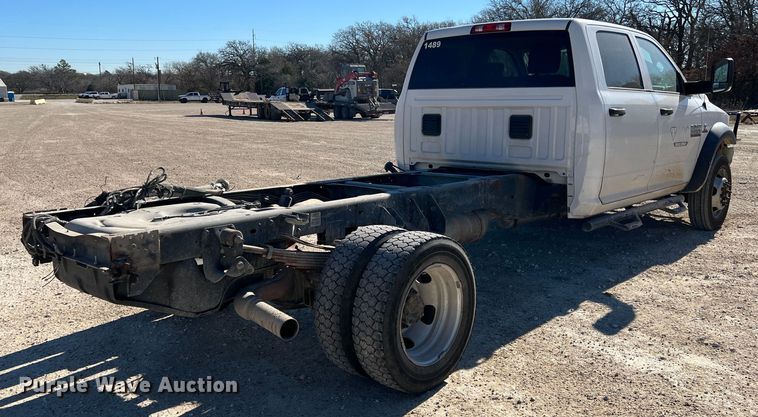 image for item DS2668 2015 Dodge Ram 5500HD  Crew Cab truck cab and chassis