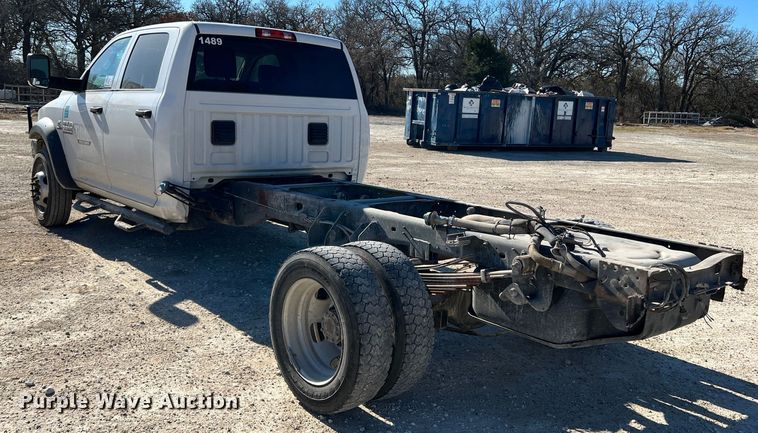 image for item DS2668 2015 Dodge Ram 5500HD  Crew Cab truck cab and chassis