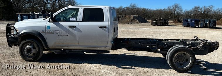image for item DS2668 2015 Dodge Ram 5500HD  Crew Cab truck cab and chassis