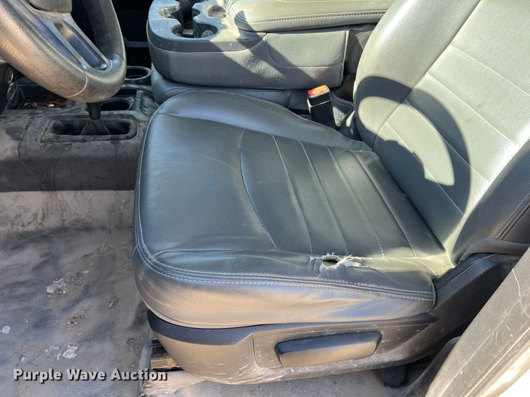 image for item DS2668 2015 Dodge Ram 5500HD  Crew Cab truck cab and chassis