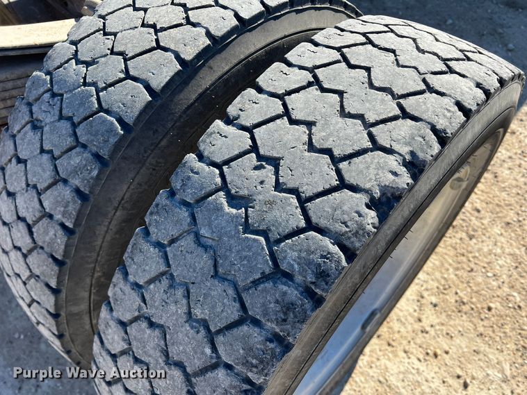 image for item DS2668 2015 Dodge Ram 5500HD  Crew Cab truck cab and chassis