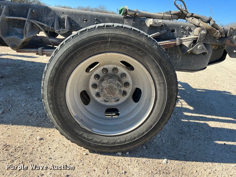 image for item DS2668 2015 Dodge Ram 5500HD  Crew Cab truck cab and chassis