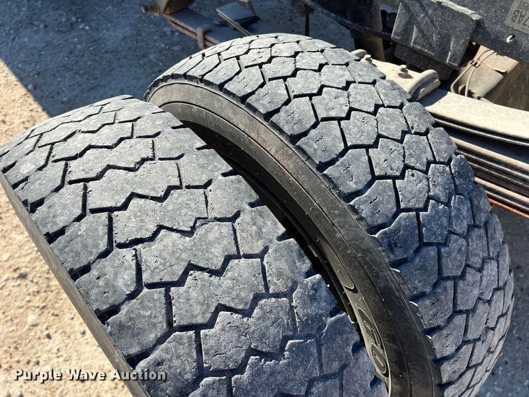 image for item DS2668 2015 Dodge Ram 5500HD  Crew Cab truck cab and chassis