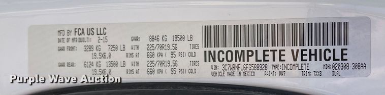 image for item DS2668 2015 Dodge Ram 5500HD  Crew Cab truck cab and chassis